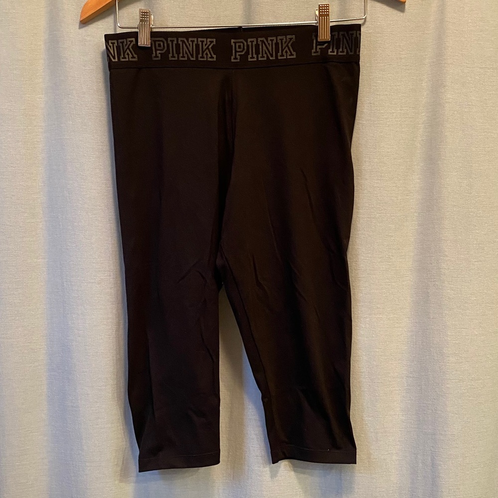 PINK VICTORIA’S SECRET CROPPED LEGGINGS